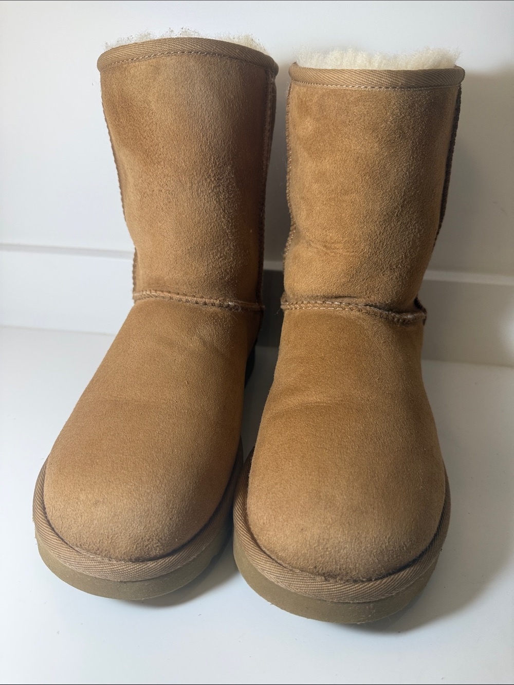 UGG Classic Chestnut Short Suede Boots - Size 8